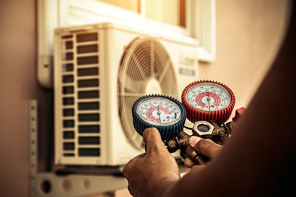 Professional Hvac technician working in Richland, TX
